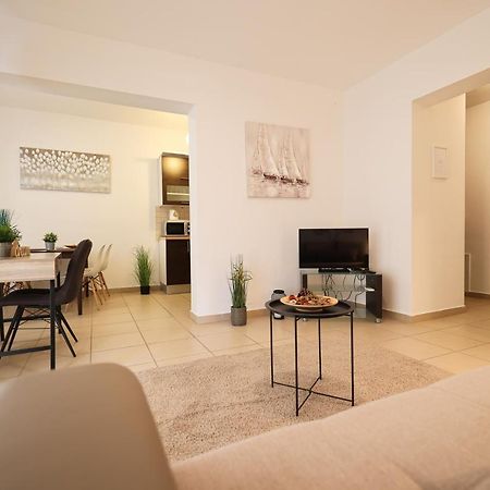 Luxury Villa Nada With Pool بيتريتْشاني المظهر الخارجي الصورة
