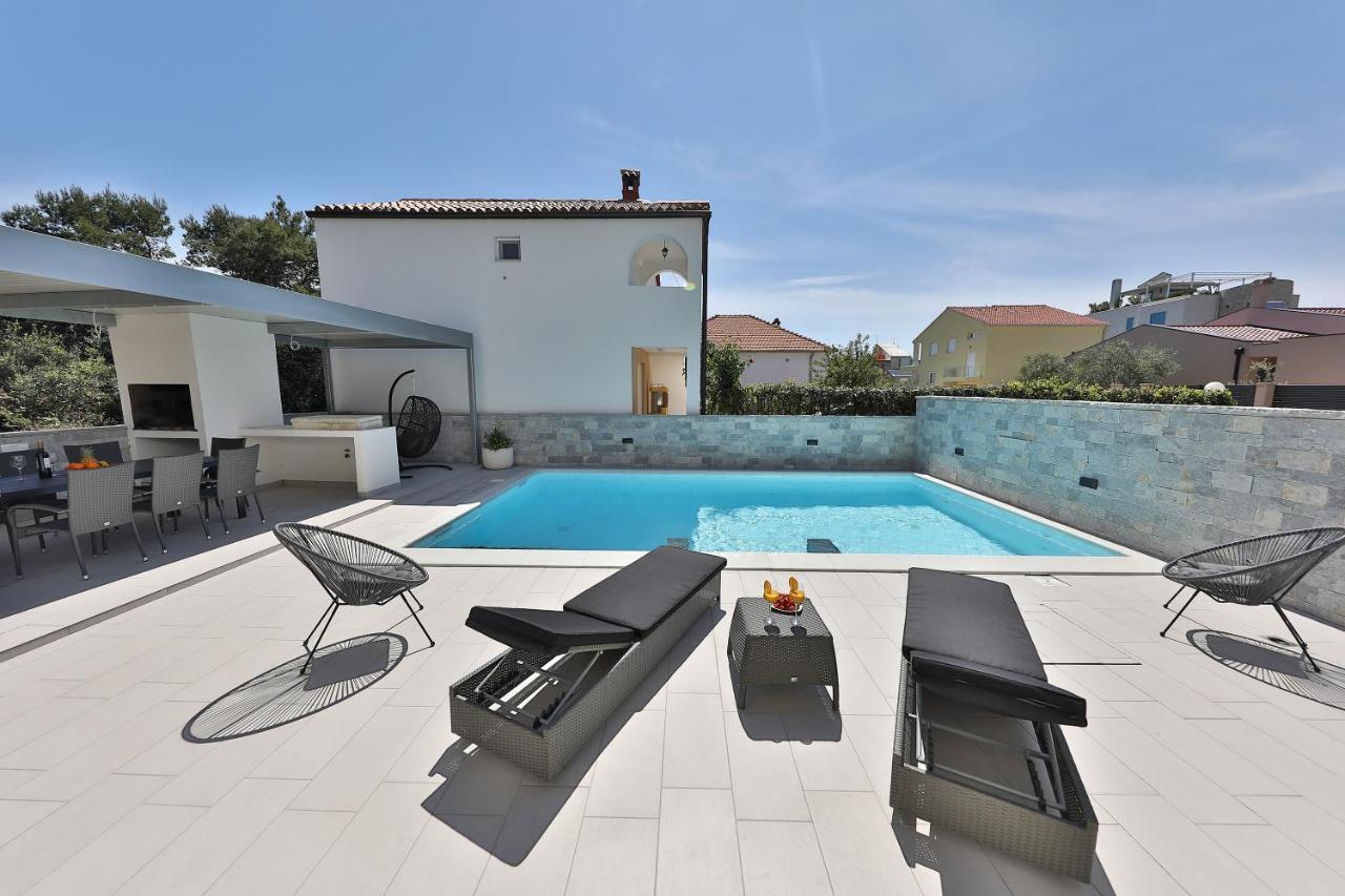 Luxury Villa Nada With Pool بيتريتْشاني المظهر الخارجي الصورة